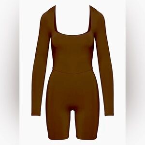 Babaton Contour Squareneck Longsleeve Romper